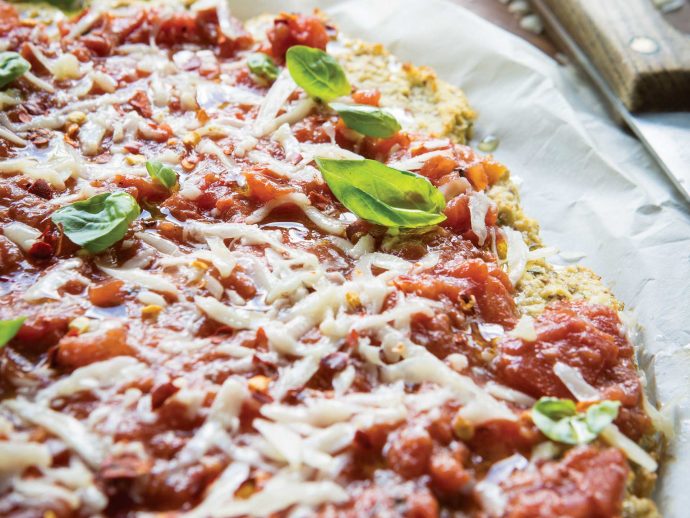 healthy-dinners-gf-rosemary-cauliflower-crust-pizzas