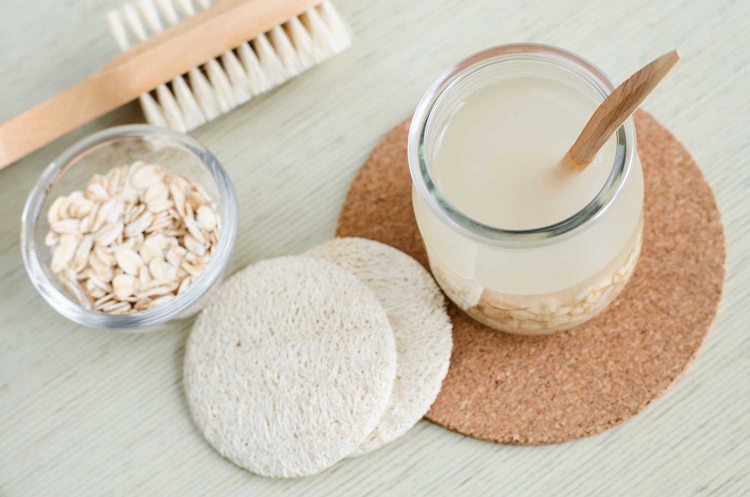 Homemade oatmeal face cleanser. DIY oatmeal milk or toner for natural skin care.